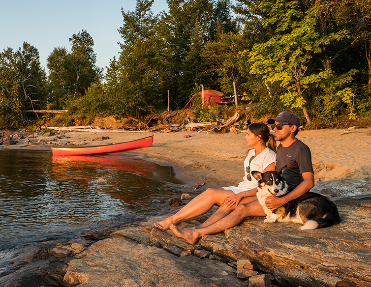 Canot camping en famille sur le territoire du Parc Régional Kiamika